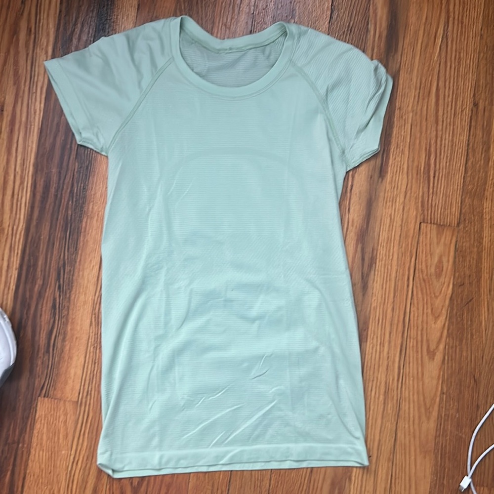 Lululemon top